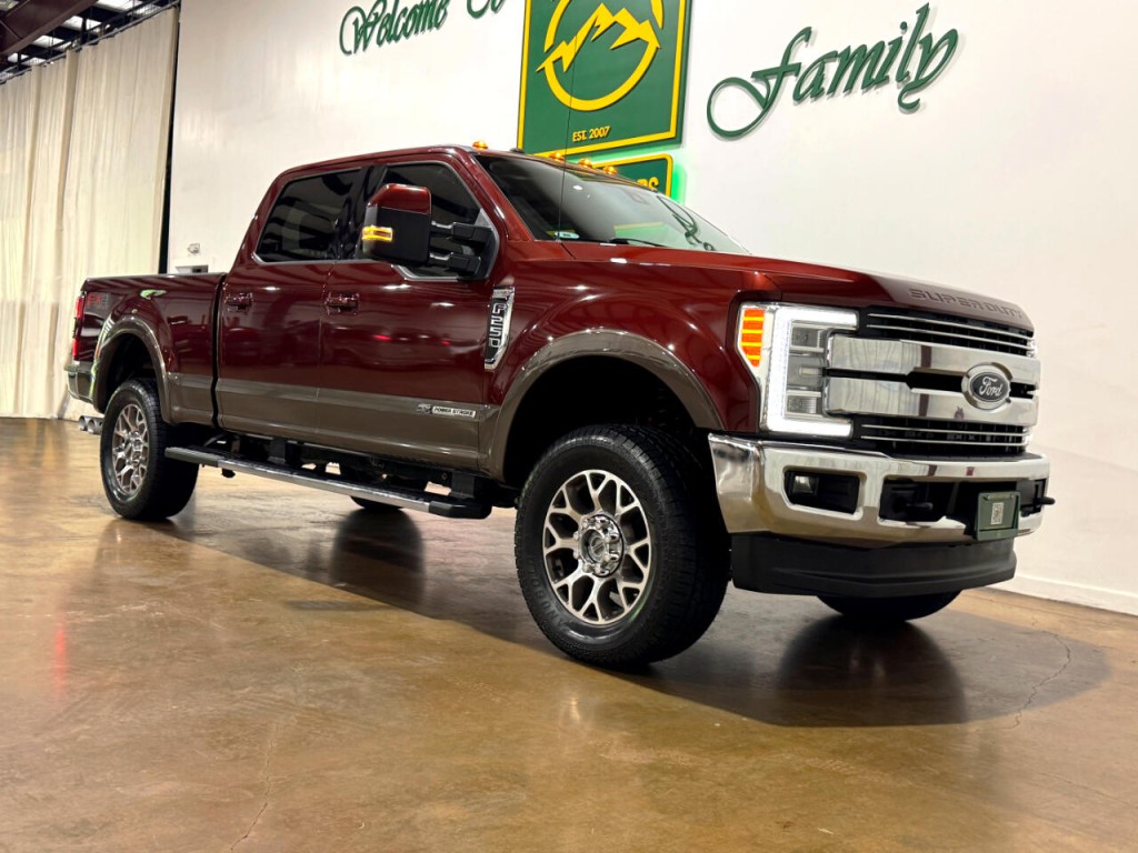2017 Ford F-250 Image 2