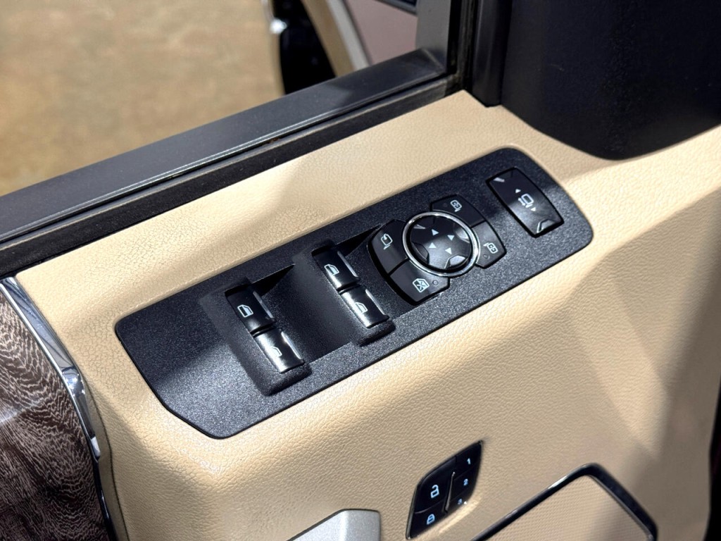 2017 Ford F-250 Image 32