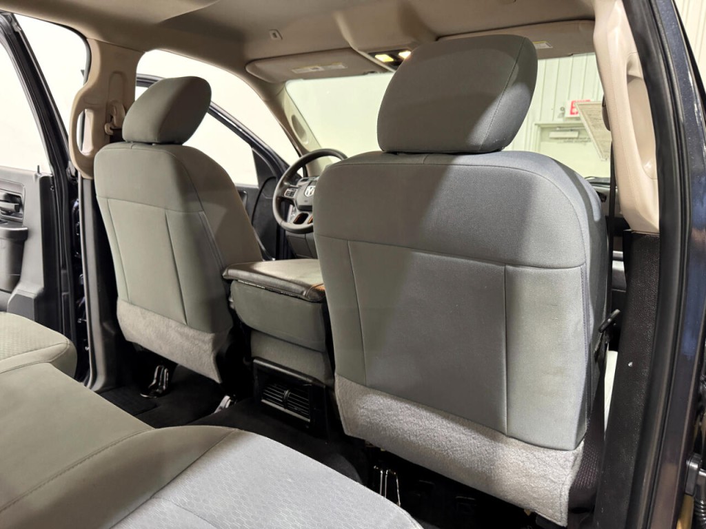 2018 RAM 2500 Image 17