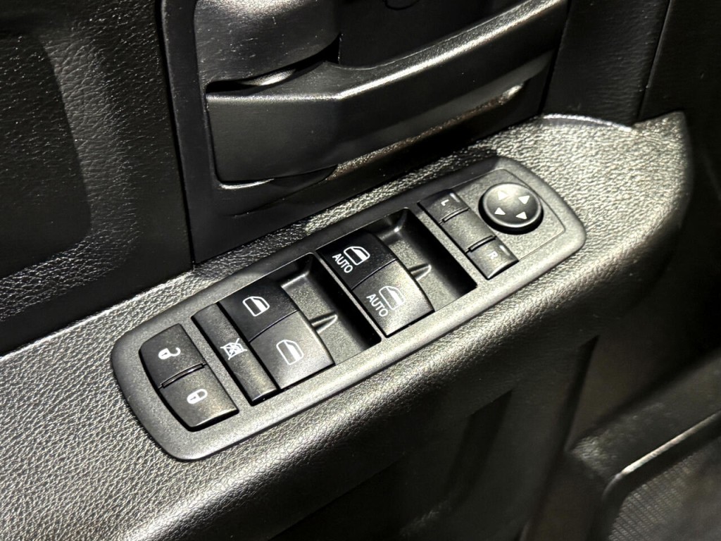 2018 RAM 2500 Image 28