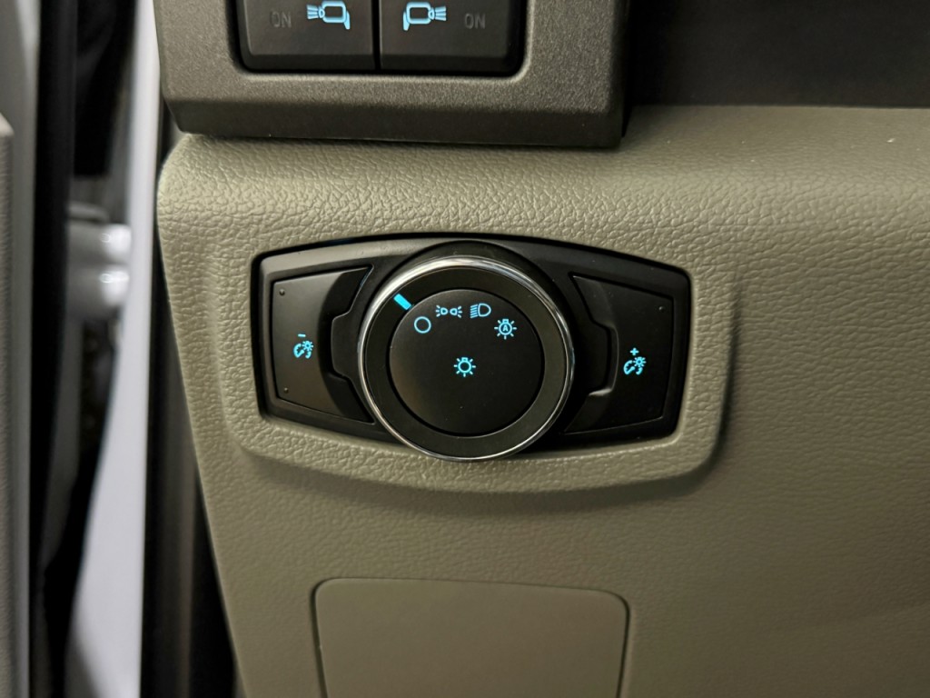 2022 Ford F-350 Image 28