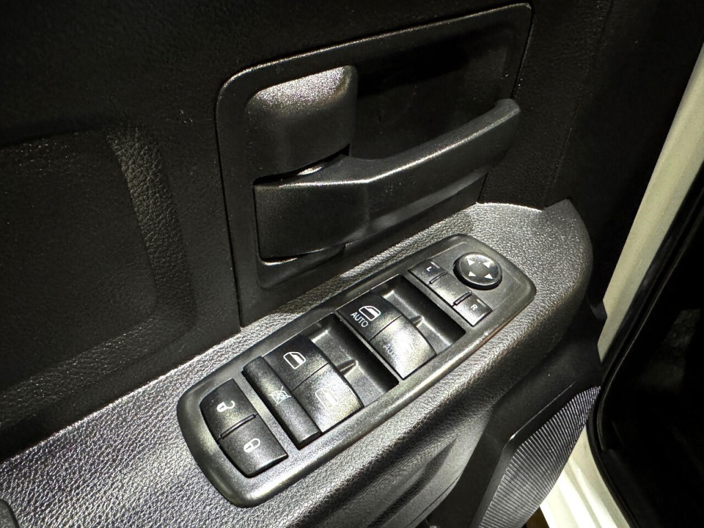 2018 RAM 2500 Image 33