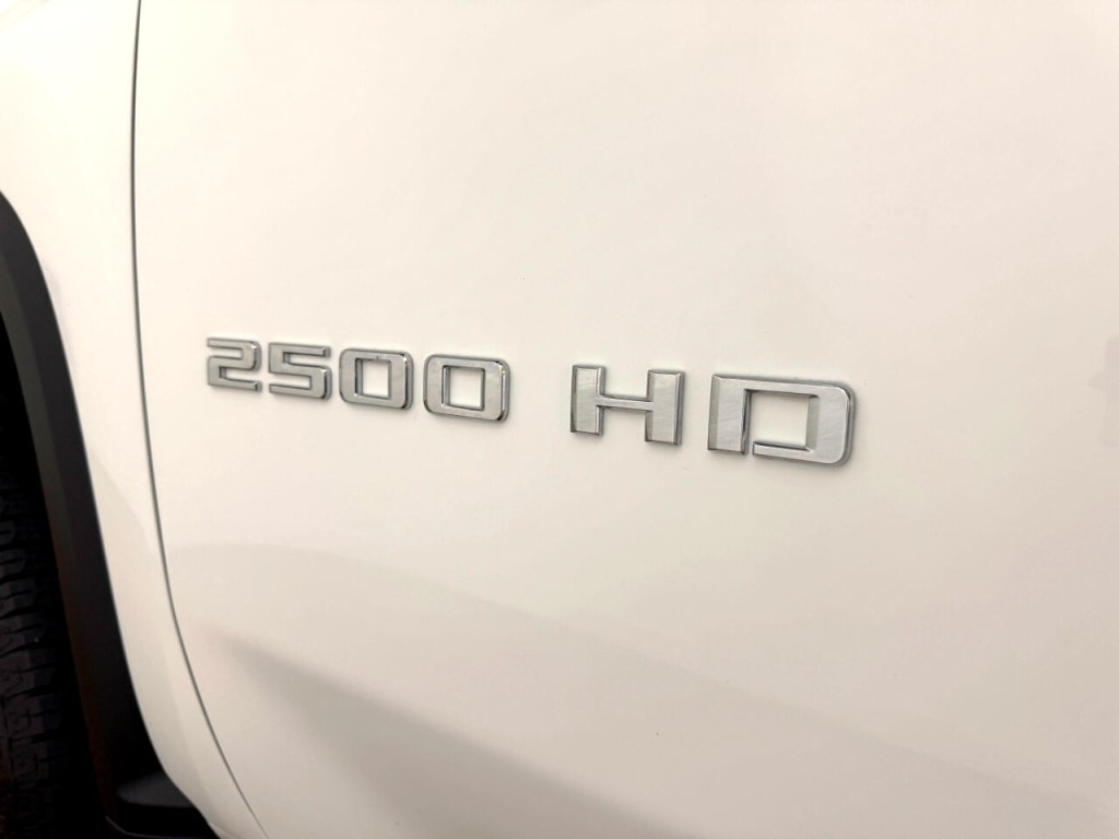 2022 Chevrolet Silverado 1500 Image 32