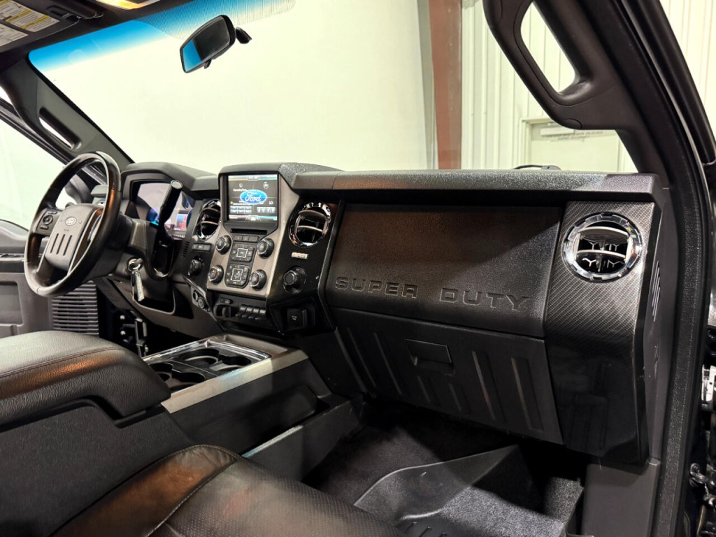 2015 Ford F-250 Image 16