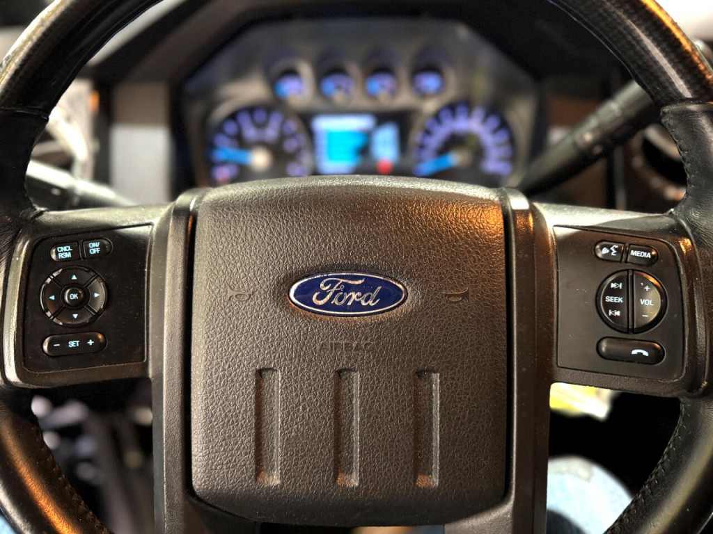2015 Ford F-250 Image 29