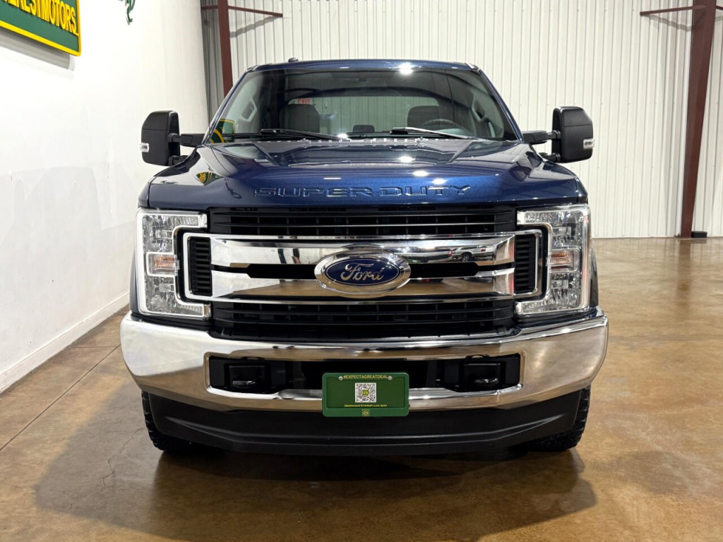 2017 Ford F-250 Image 2