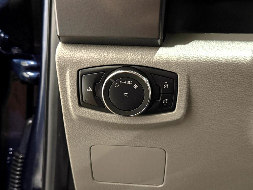 2017 Ford F-250 Image 30