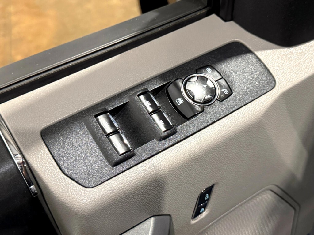2017 Ford F-250 Image 32