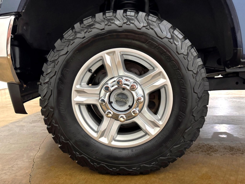 2017 Ford F-250 Image 42