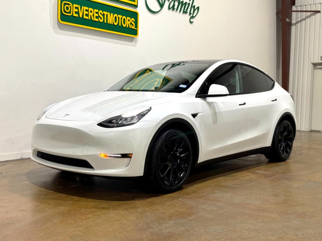 2022 Tesla Model Y Image 3