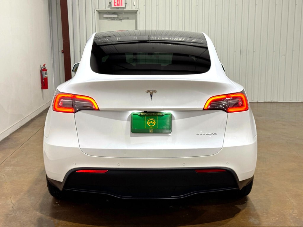 2022 Tesla Model Y Image 6