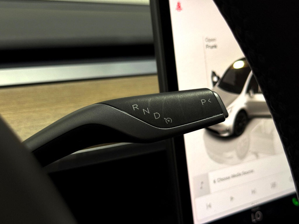 2022 Tesla Model Y Image 22