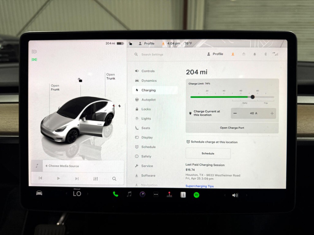 2022 Tesla Model Y Image 32