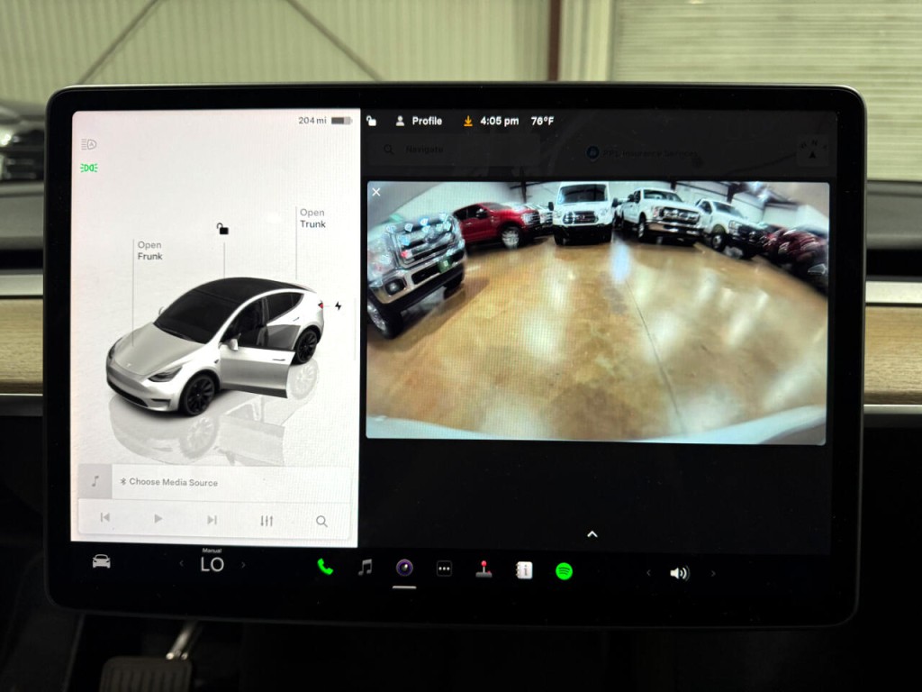 2022 Tesla Model Y Image 40