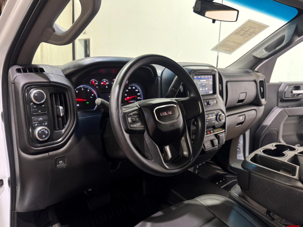 2023 GMC Sierra 2500 Image 9