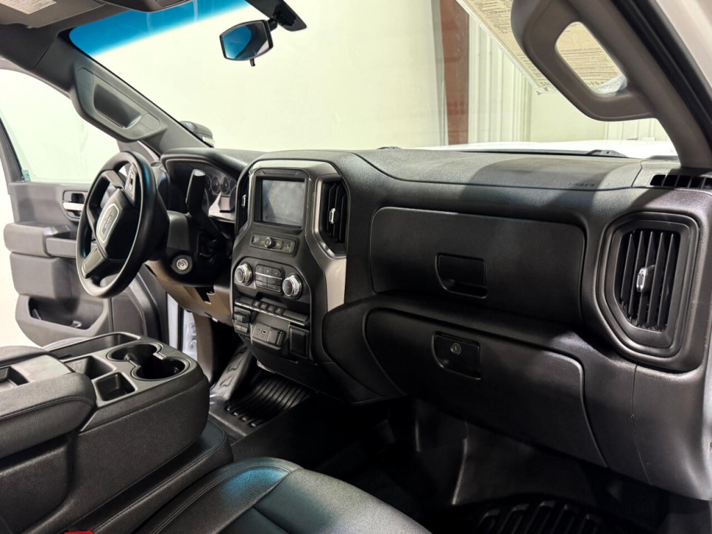 2023 GMC Sierra 2500 Image 10