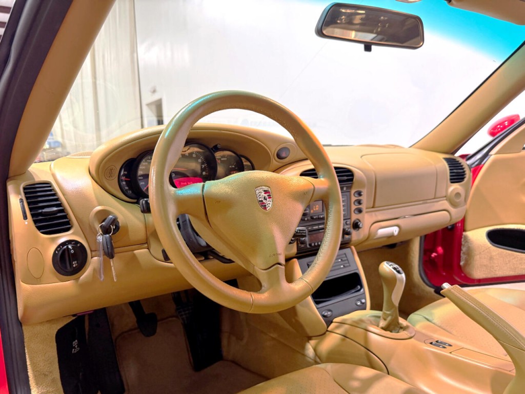 2003 Porsche 911 Carrera Image 9