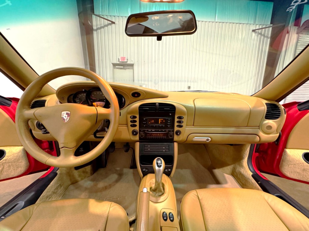 2003 Porsche 911 Carrera Image 15
