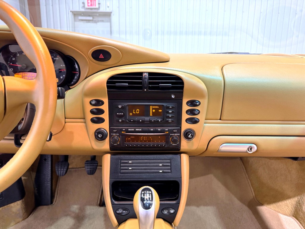 2003 Porsche 911 Carrera Image 16
