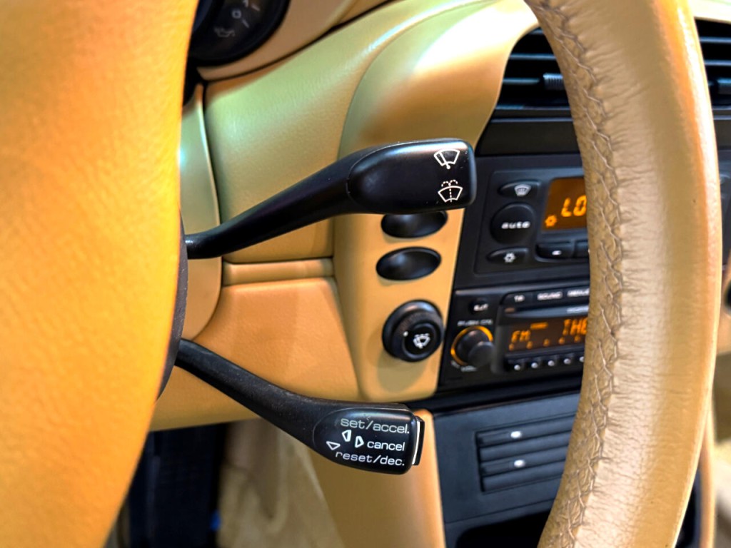 2003 Porsche 911 Carrera Image 18