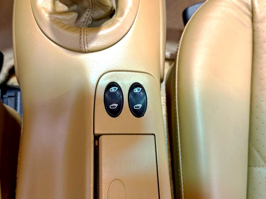 2003 Porsche 911 Carrera Image 25