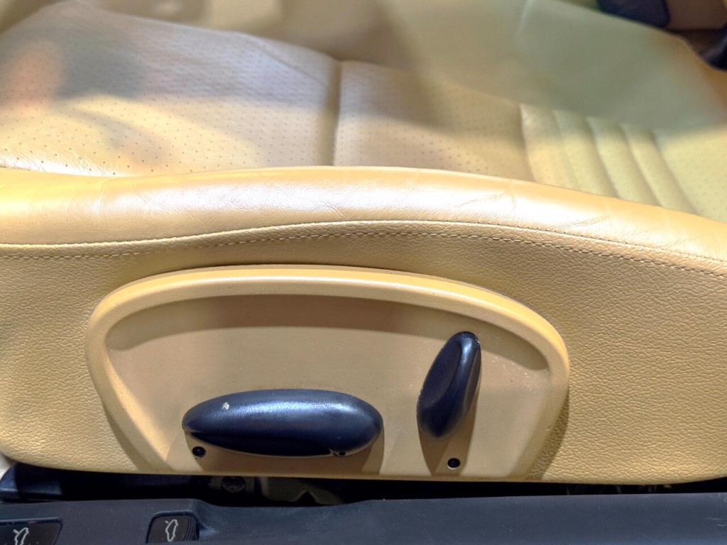 2003 Porsche 911 Carrera Image 28