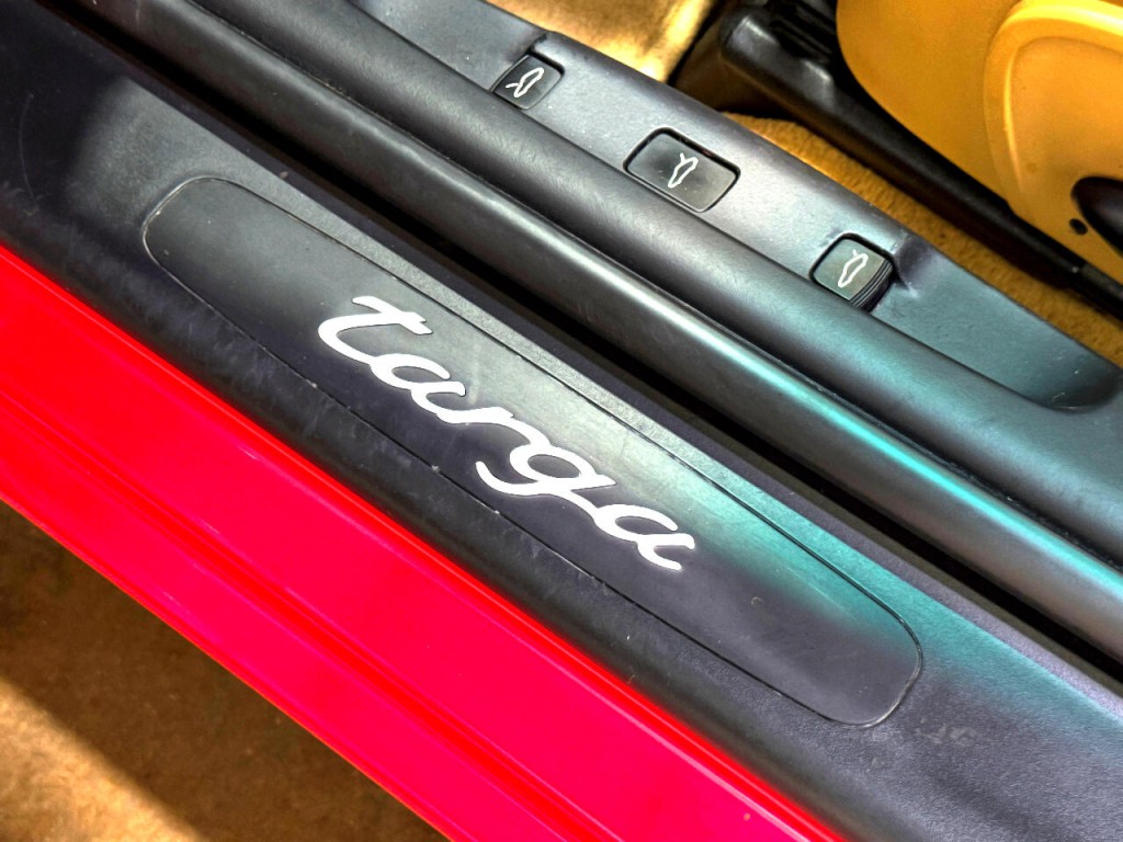 2003 Porsche 911 Carrera Image 34