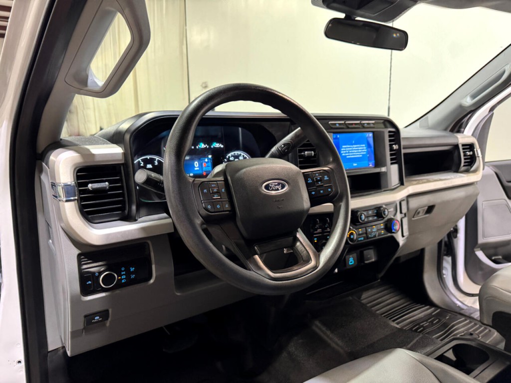 2023 Ford F-250 Image 9