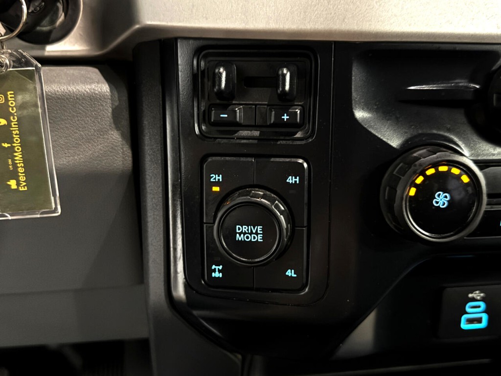 2023 Ford F-250 Image 25