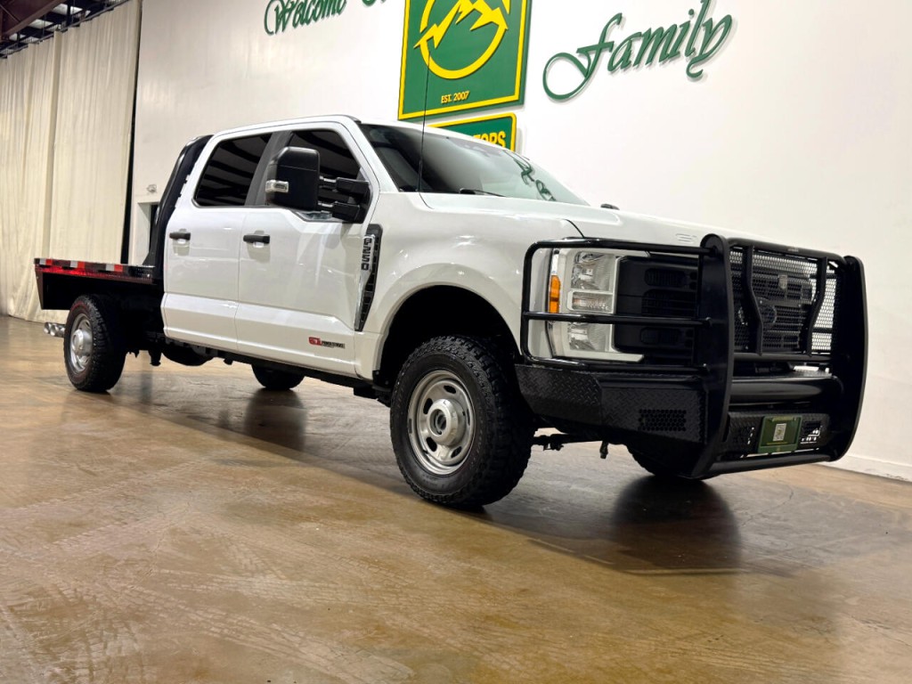 2023 Ford F-250 Image 2