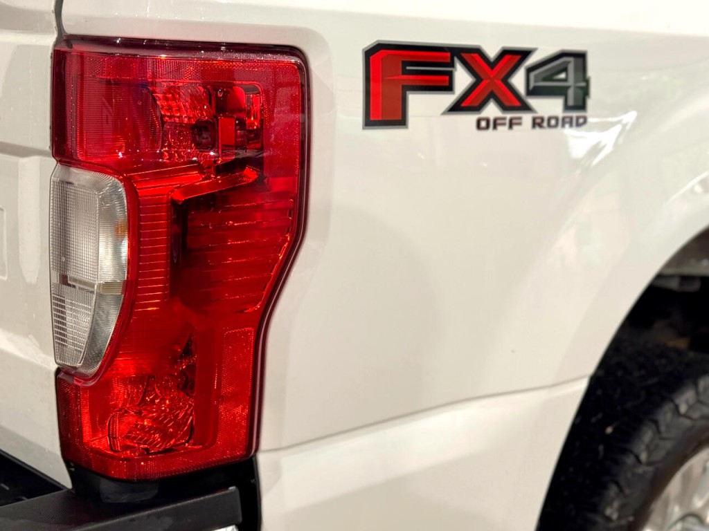 2021 Ford F-250 Image 3