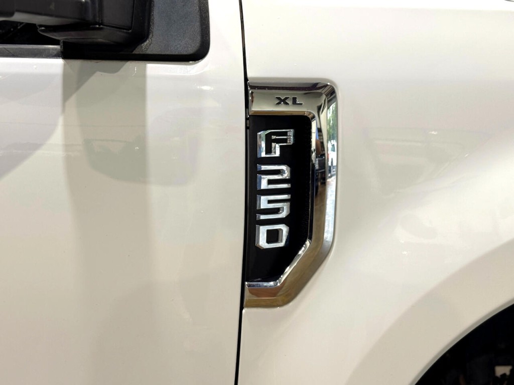 2021 Ford F-250 Image 4