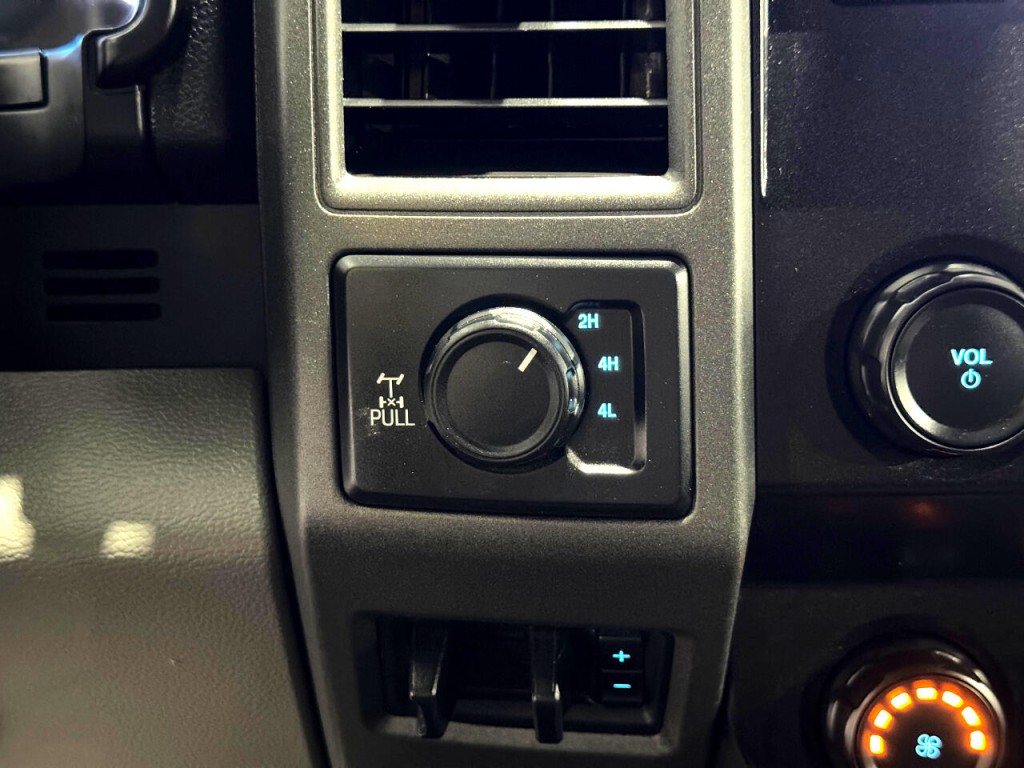 2021 Ford F-250 Image 25