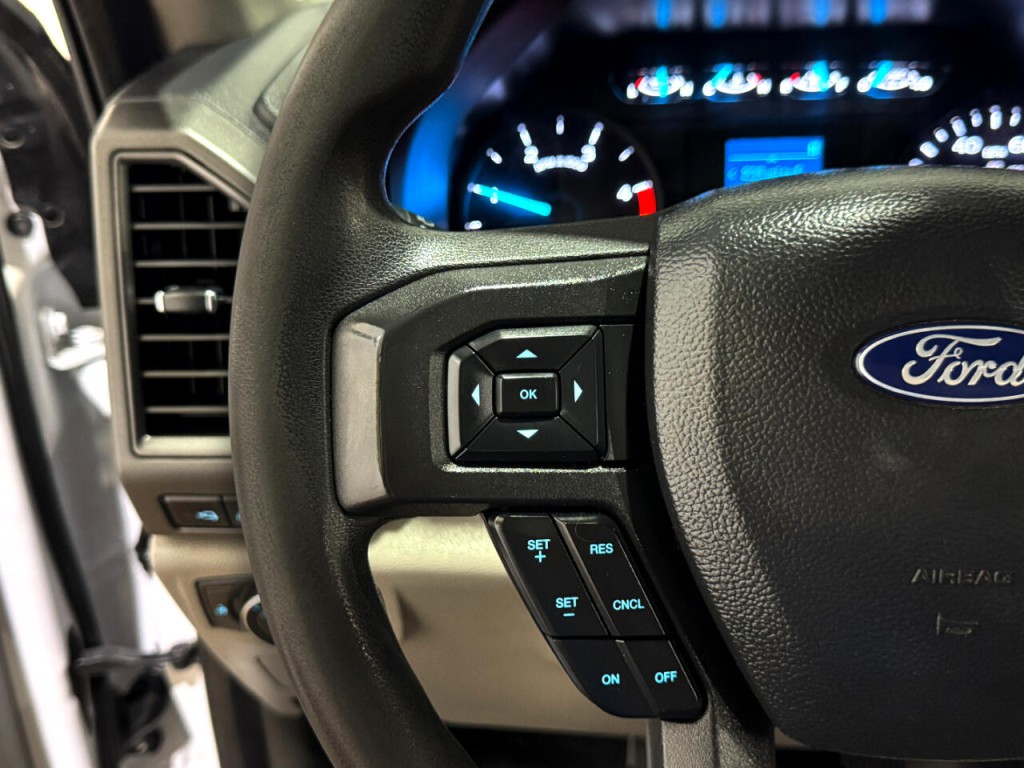 2022 Ford F-350 Image 15