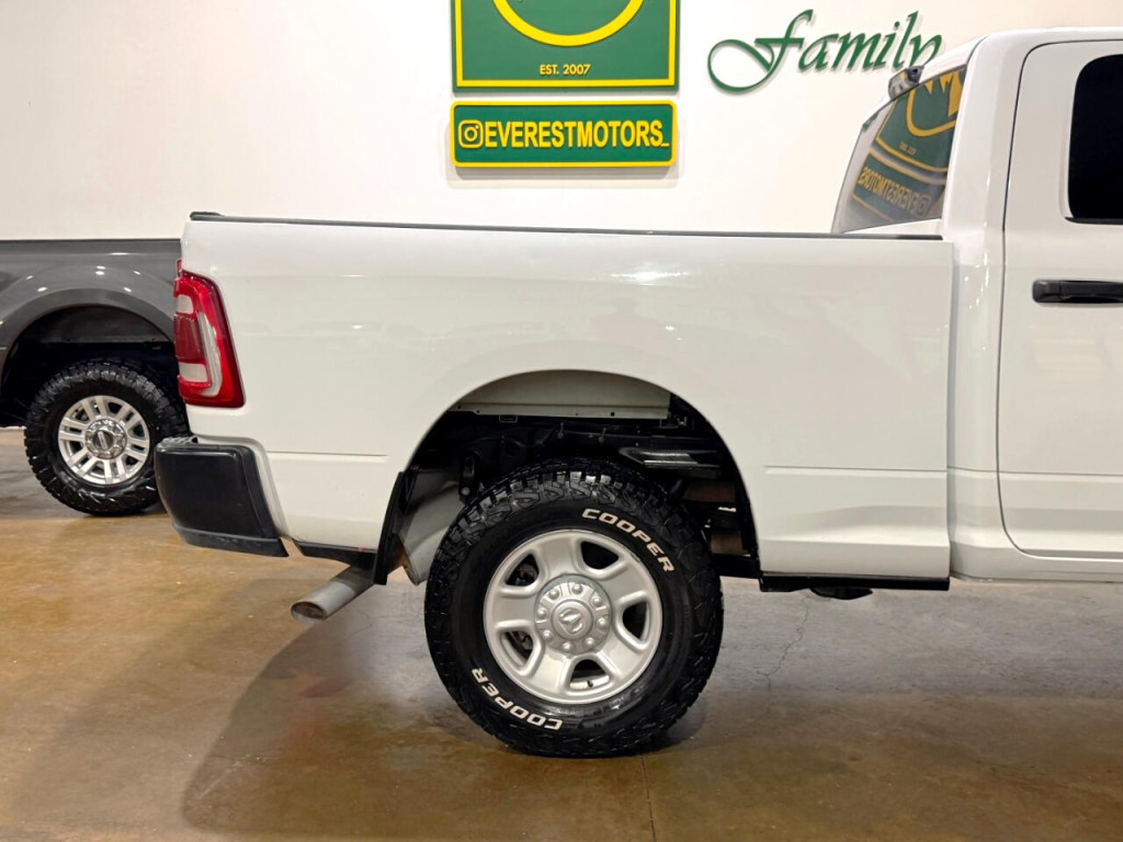 2022 RAM 2500 Image 2
