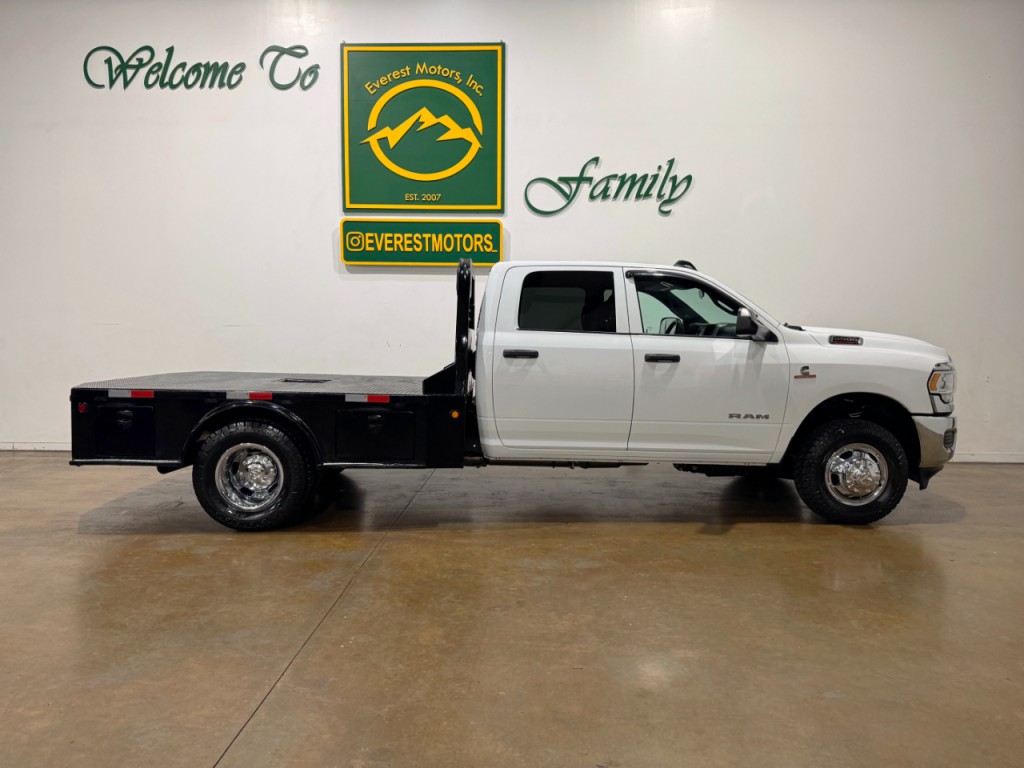 2022 RAM 3500 Image 9