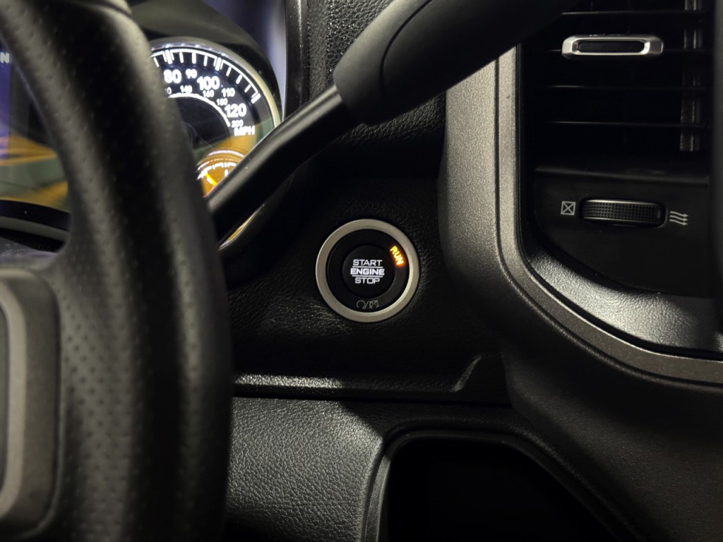 2022 RAM 3500 Image 29