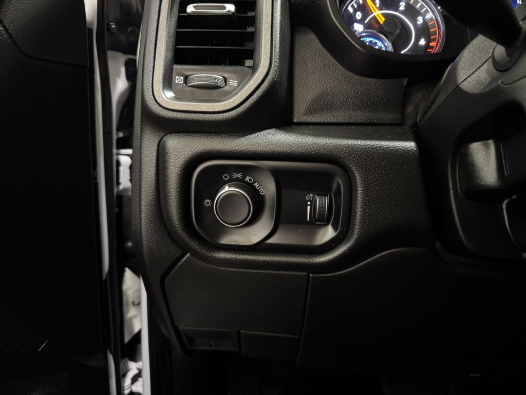 2022 RAM 3500 Image 27