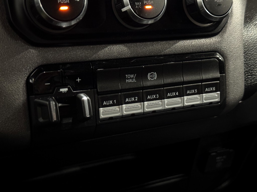 2022 RAM 3500 Image 29