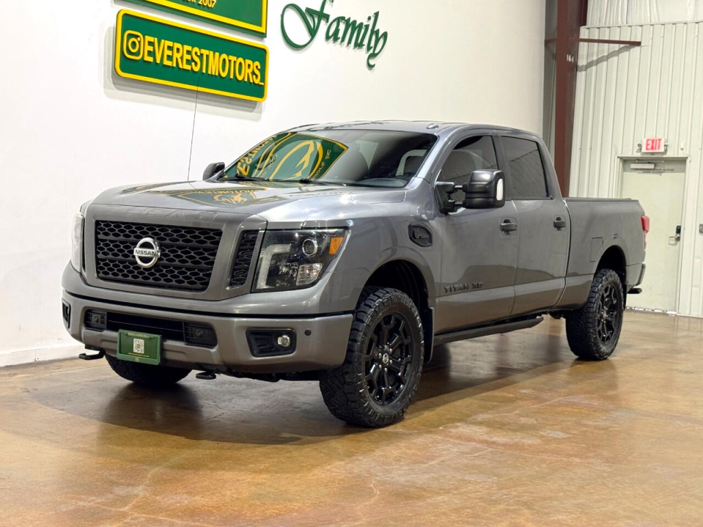 2019 Nissan Titan Image 3