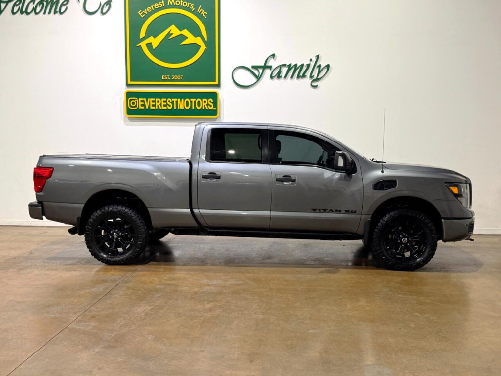 2019 Nissan Titan Image 8