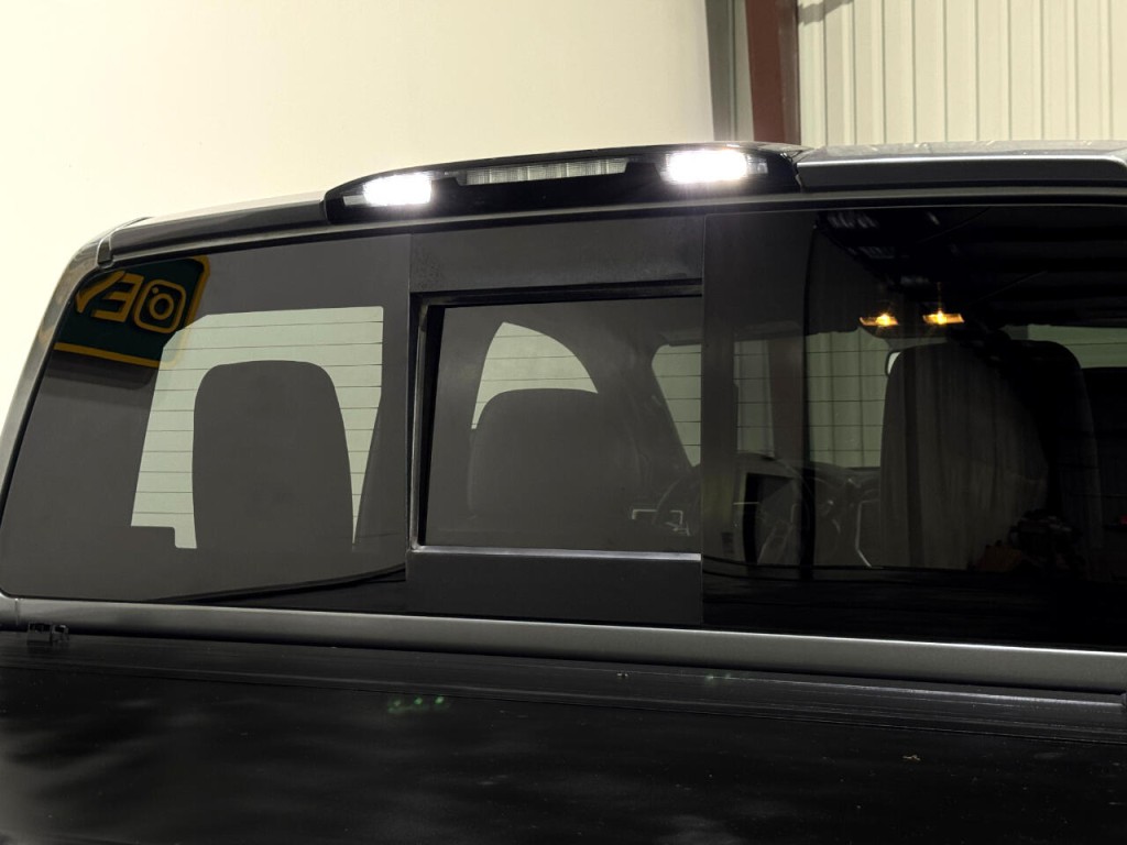2019 Nissan Titan Image 35