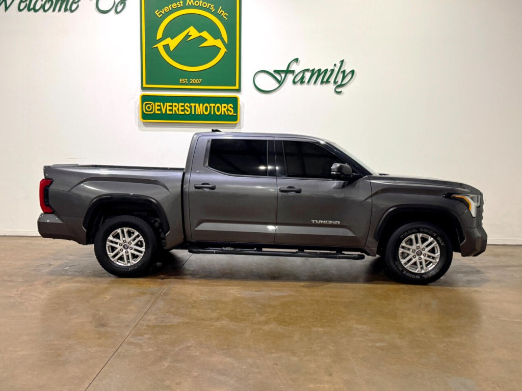 2022 Toyota Tundra Image 2