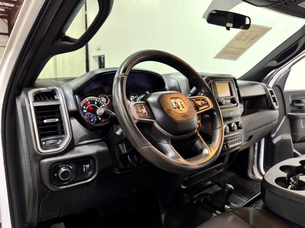 2023 RAM 4500 Image 9