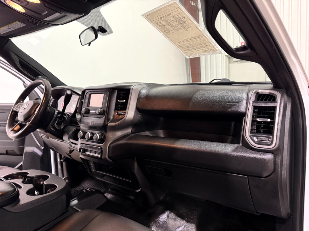 2023 RAM 4500 Image 10