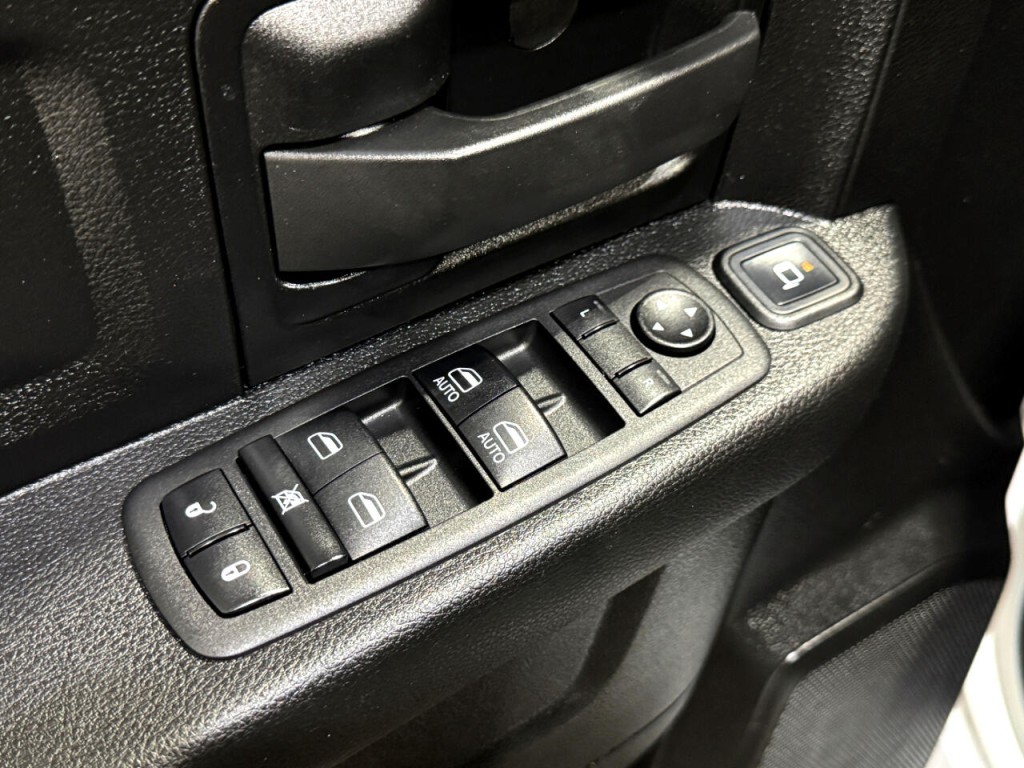 2023 RAM 4500 Image 27