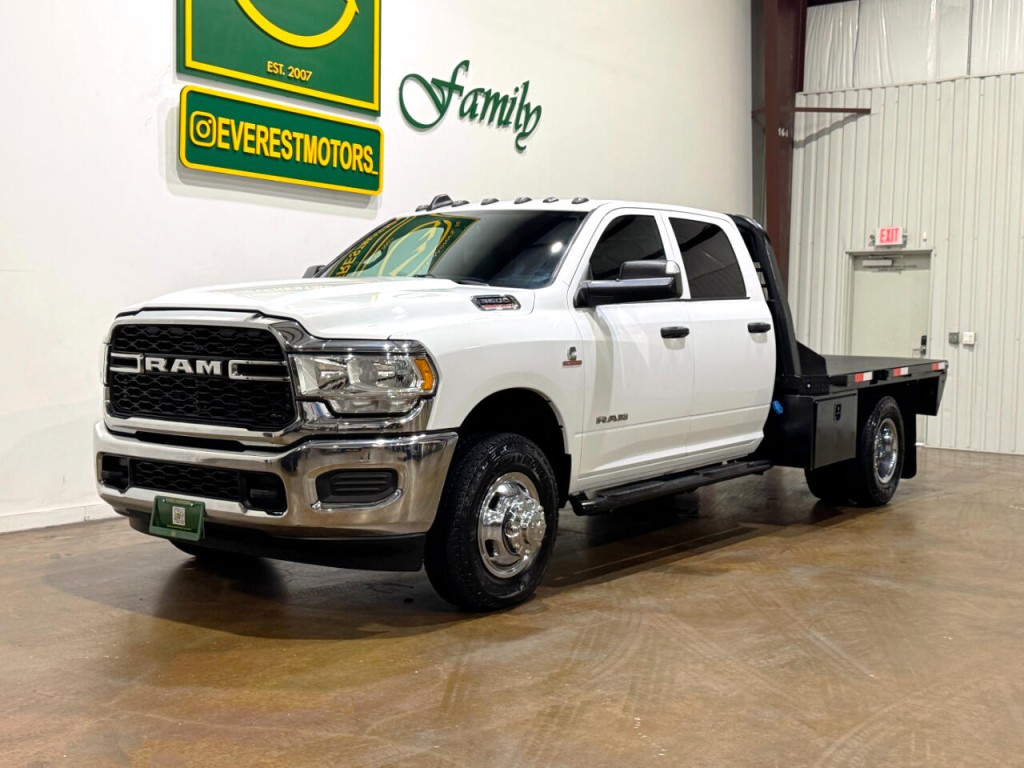 2022 RAM 3500 Image 3