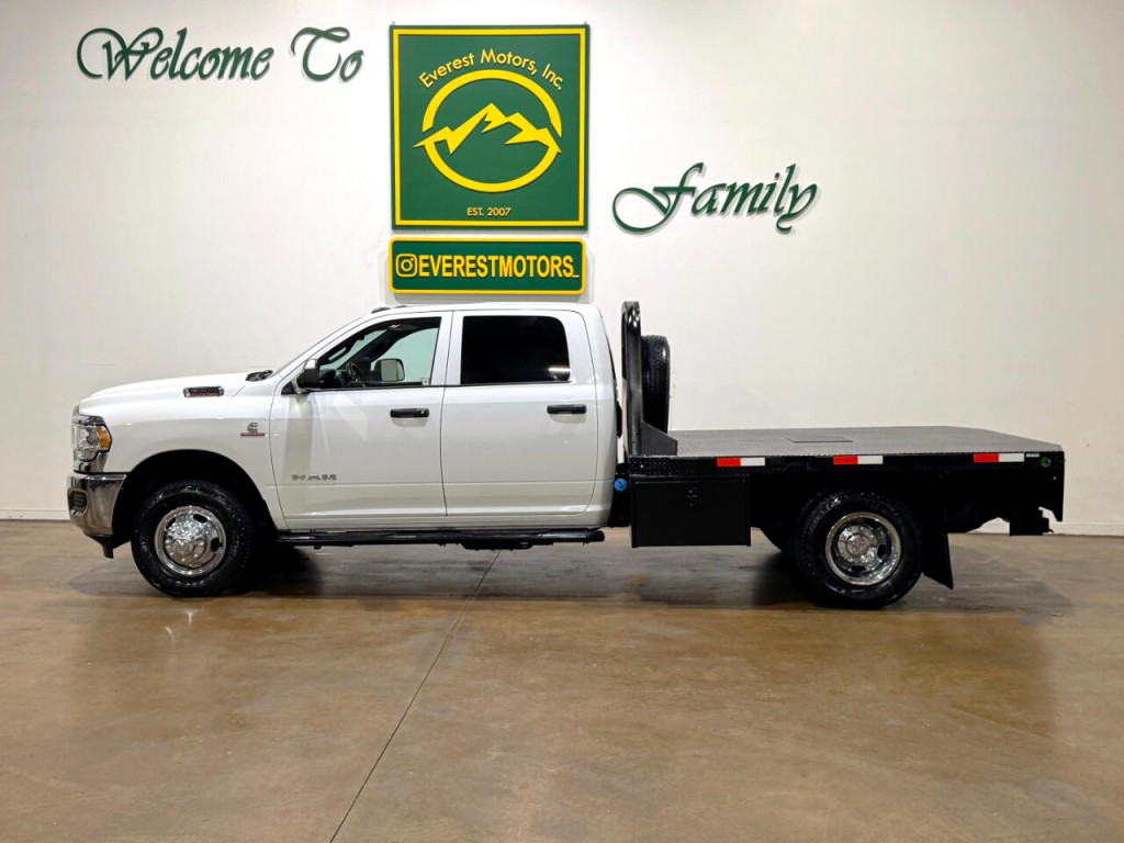 2022 RAM 3500 Image 4