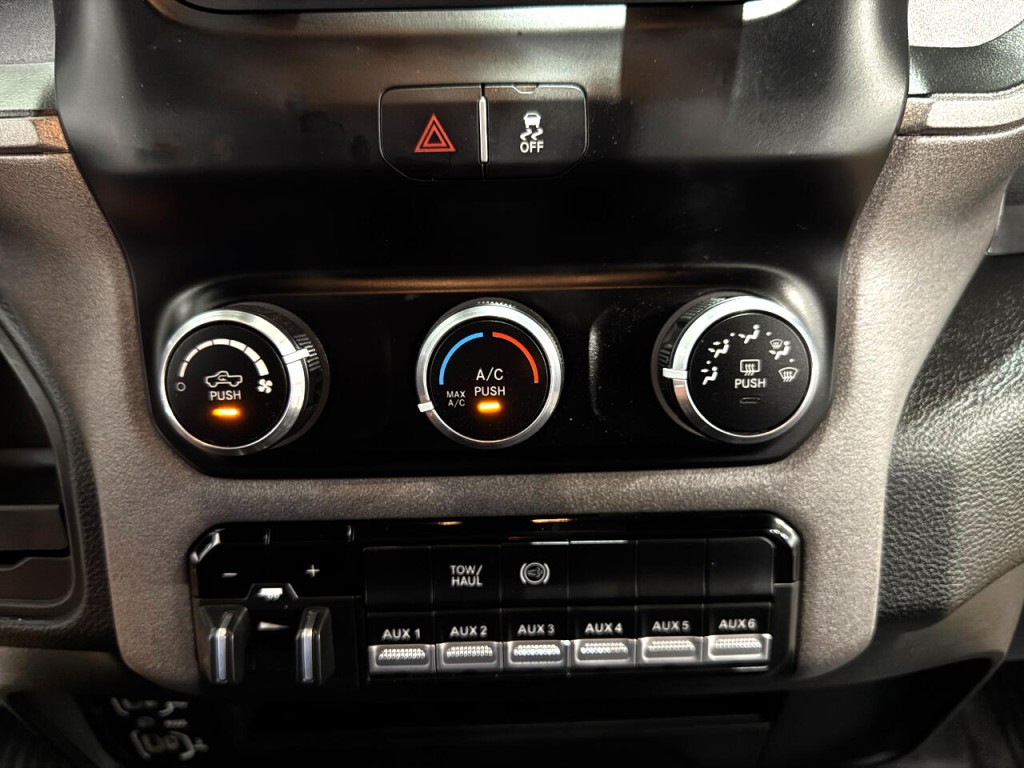 2022 RAM 3500 Image 25
