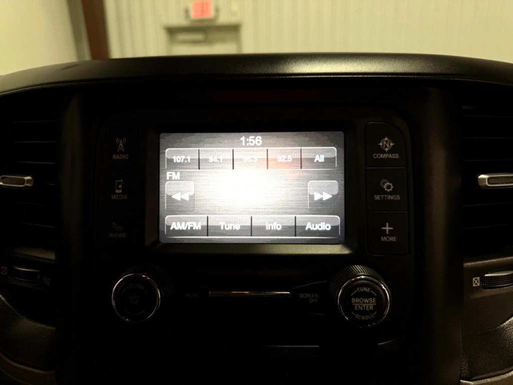 2022 RAM 3500 Image 30